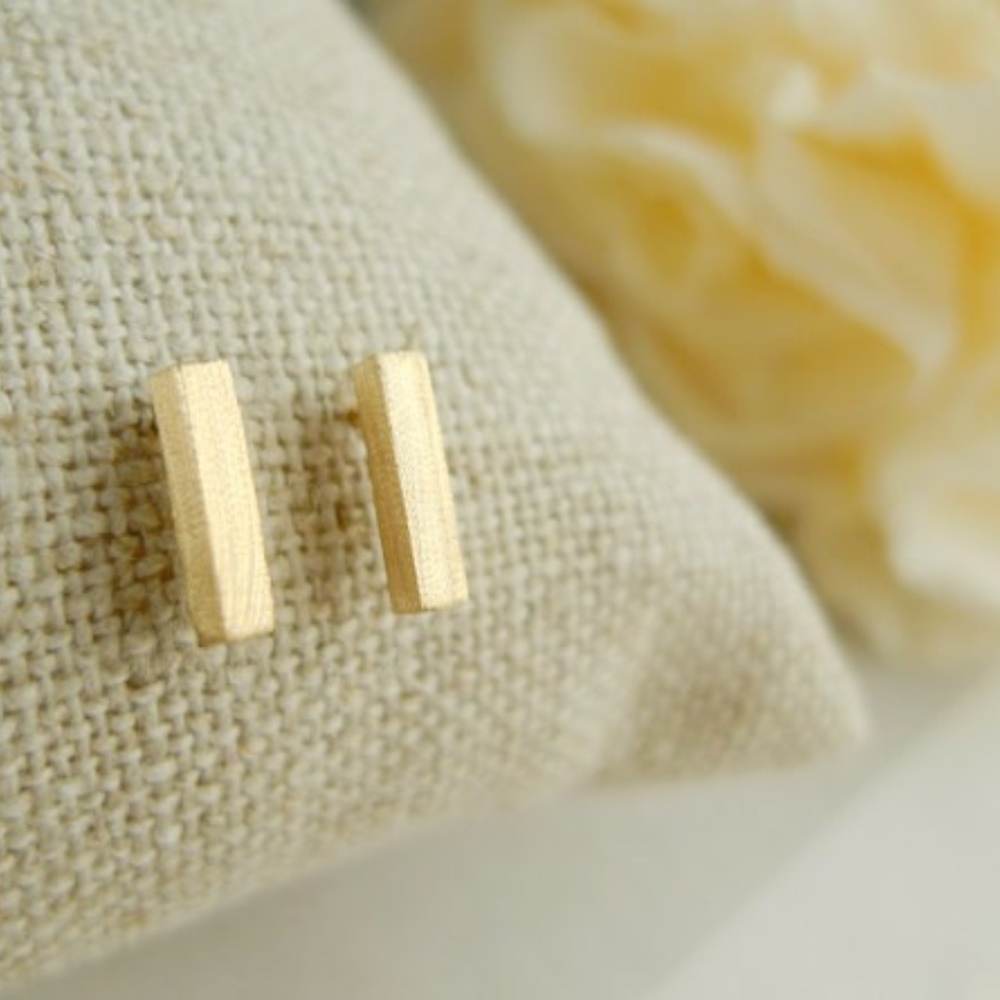 Brushed Bar Stud Earrings Gold Color - Picture 3 of 5